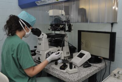 Cermed - Brno medical clinic - microscope